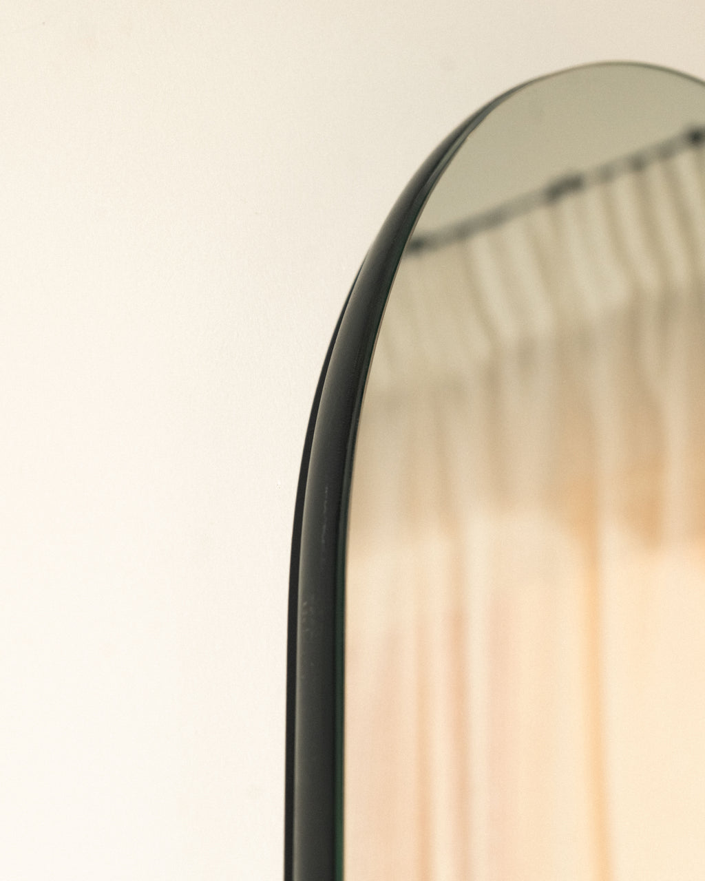 Aura 01 Mirror