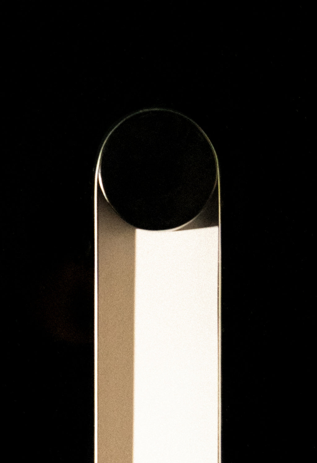 Aura 01 Mirror
